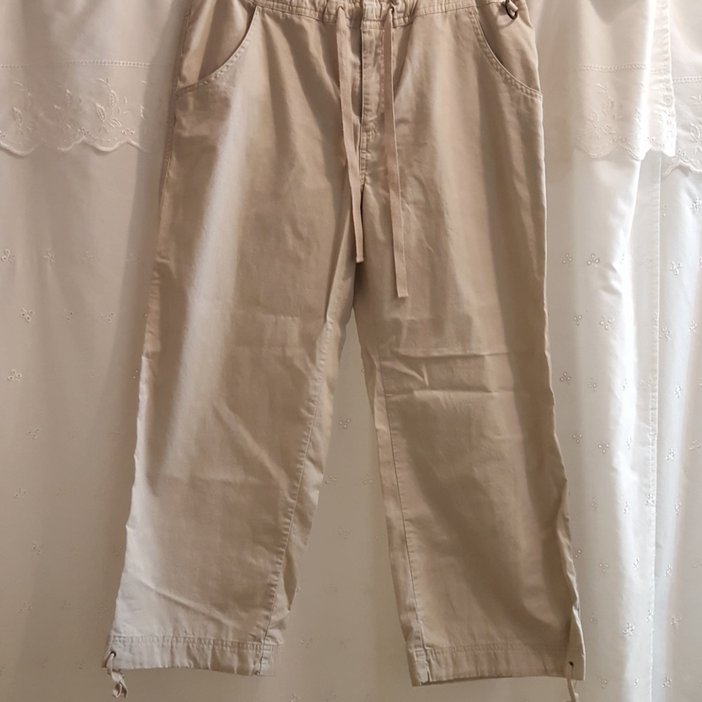I.E. RELAXED Capri size 10